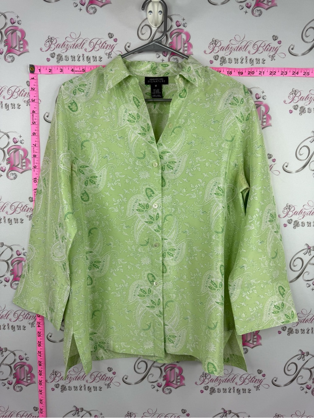 Jones New York silk vintage top Light Green Paisley Button-Up Blouse